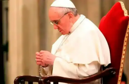 Papa reza pelas vítimas de ataque em missa nas Filipinas