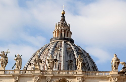 O Papa: mulheres no Vaticano, uma riqueza a ser reconhecida e valorizada cada vez mais