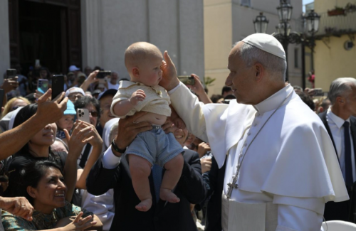 Angelus em Castel Gandolfo: Deus não deixa de acreditar em nós