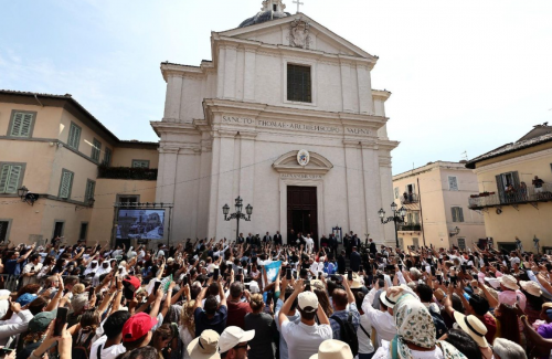 O Papa: missas de agosto em Assis, Rimini e duas vezes em Castel Gandolfo