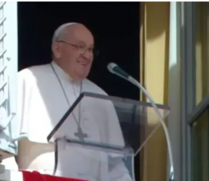 A verdadeira glória é entrega e perdão, não fama e popularidade, diz papa Francisco